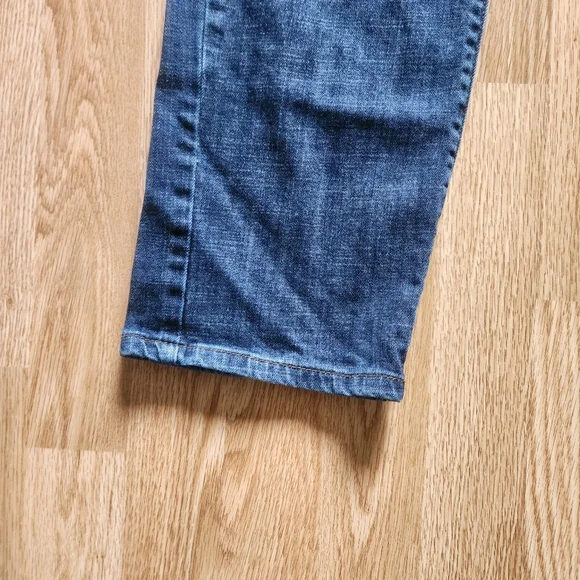 Lucky Brand 221 Straight Jeans - Picture 2 of 12